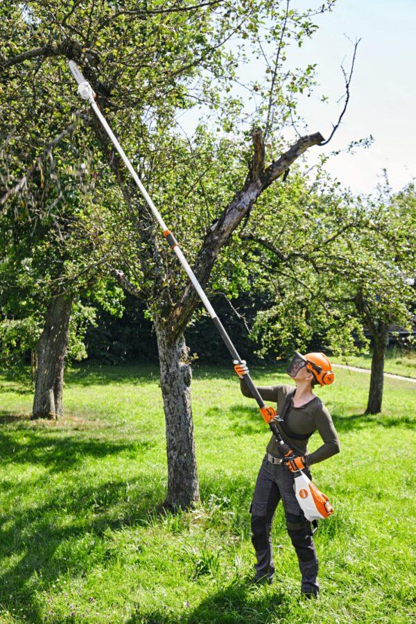 Stihl HTA 135 akku-oksasaha teleskooppivarrella ilman akkua ja laturia