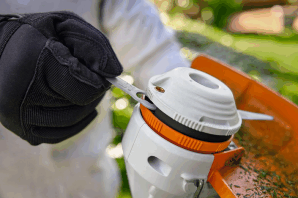Stihl FSA 30 akkutrimmeri sis. AS 2 akku ja AL 1 laturi